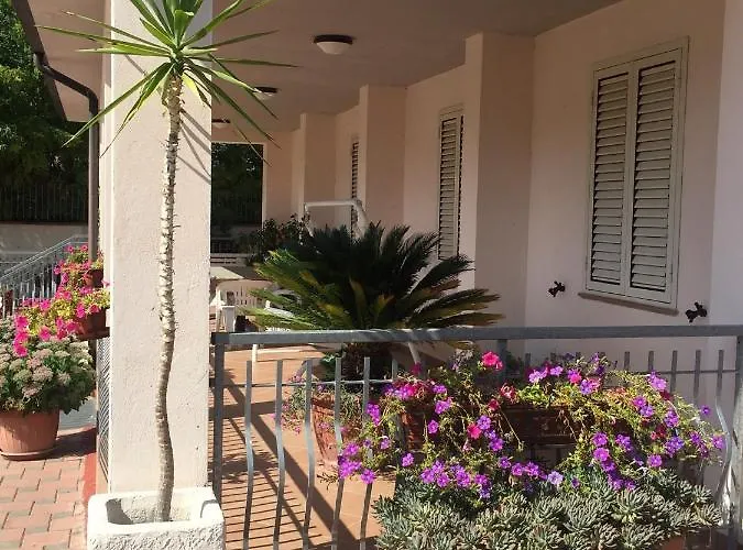 Mela__bii فندق مبيت وإفطار سولمونا